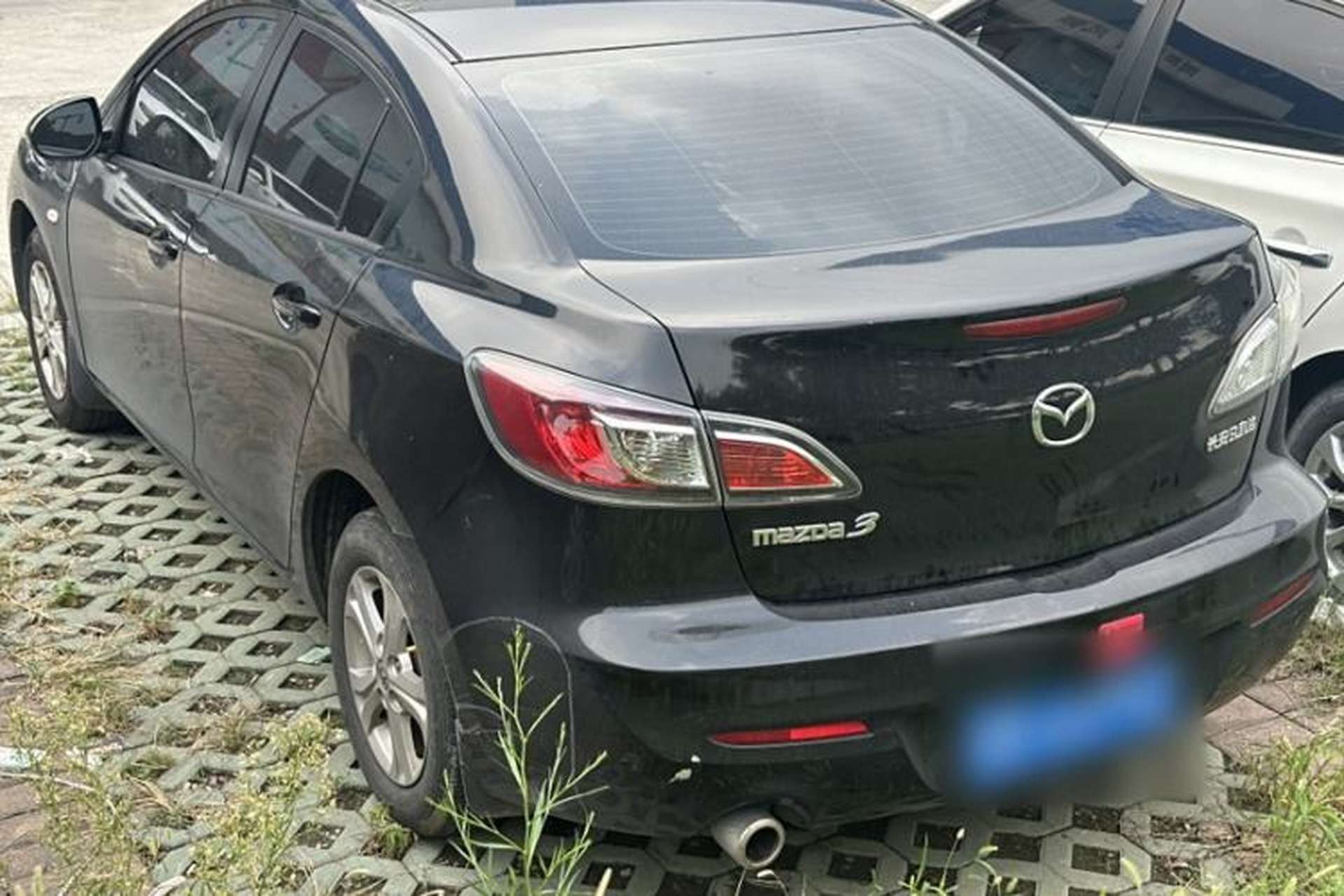 Used Mazda 3 2011 Sedan 1.6L Automatic Comfort Model Exterior 3