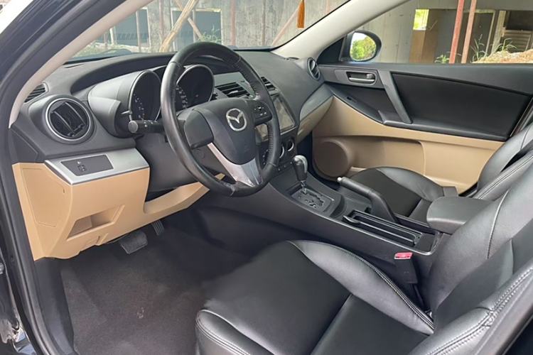 Used Mazda 3 2011 Sedan 1.6L Automatic Elite Model Interior 2