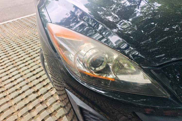 Used Mazda 3 2011 Sedan 1.6L Automatic Comfort Model Right Front Headlight