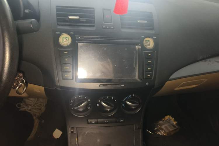 Used Mazda 3 2011 Sedan 1.6L Automatic Elite Model Audio And AC Panel