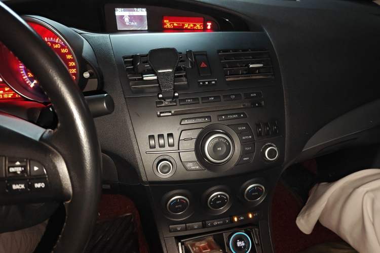 Used Mazda 3 2011 Sedan 2.0L Manual Sport Model Audio And AC Panel