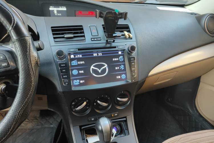 Used Mazda 3 2011 Sedan 1.6L Automatic Elite Model Audio And AC Panel