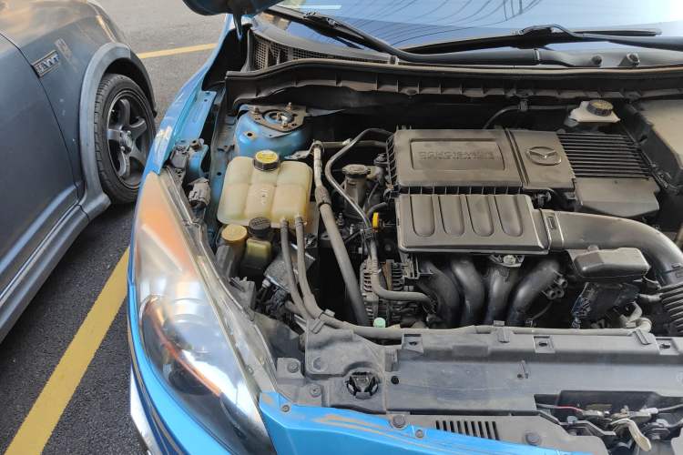 Used Mazda 3 2011 Sedan 1.6L Automatic Elite Model Engine Bay Right