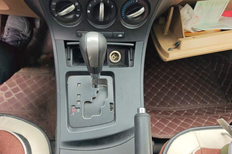 Used Mazda 3 2011 Sedan 1.6L Automatic Elite Model Gear Lever
