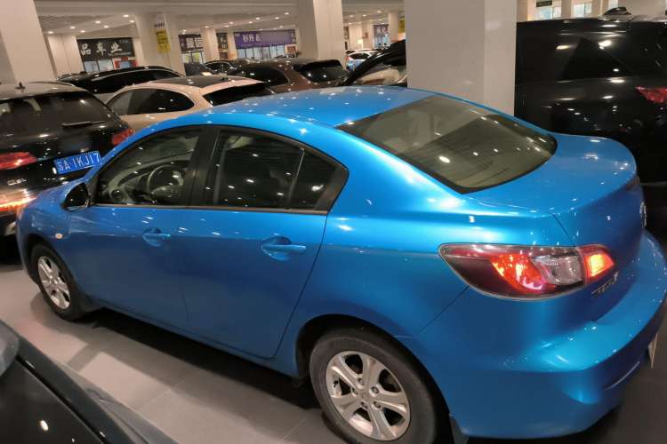 Used Mazda 3 2011 Sedan 1.6L Manual Comfort Model Left Side