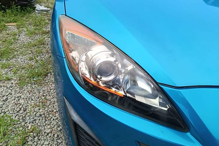 Used Mazda 3 2011 Sedan 1.6L Automatic Comfort Model Right Front Headlight