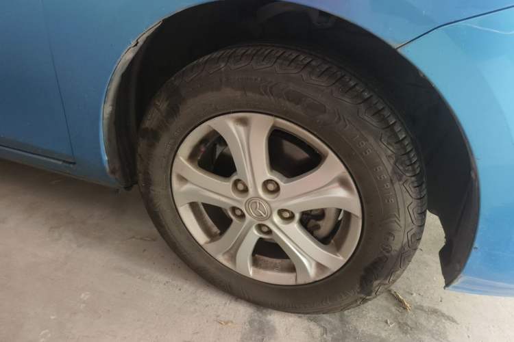 Used Mazda 3 2011 Sedan 1.6L Automatic Elite Model Right Front Wheel Hub