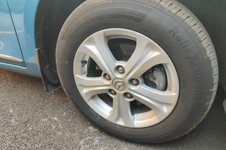 Used Mazda 3 2011 Sedan 1.6L Automatic Elite Model Right Front Wheel Hub
