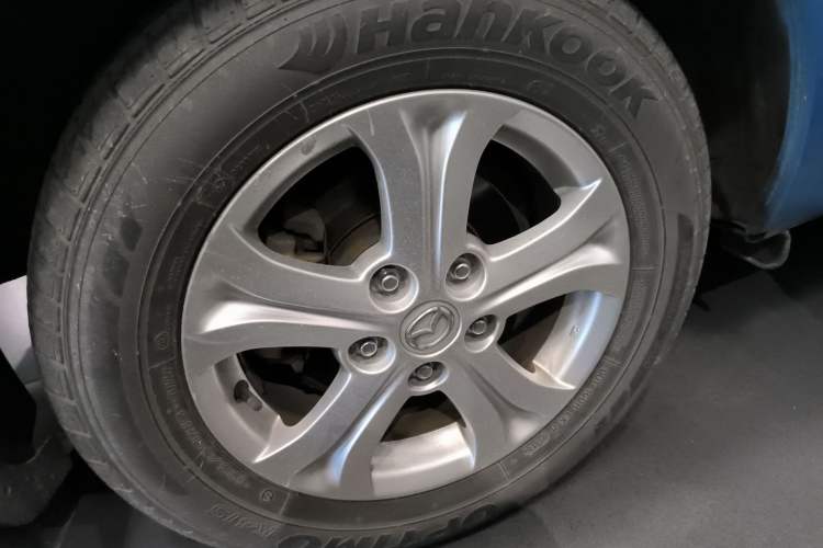 Used Mazda 3 2011 Sedan 1.6L Manual Comfort Model Right Rear Wheel Hub