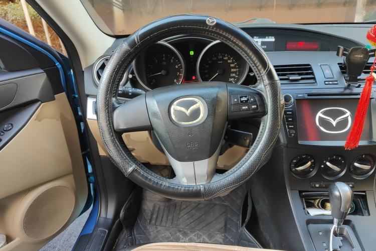 Used Mazda 3 2011 Sedan 1.6L Automatic Elite Model Steering Wheel