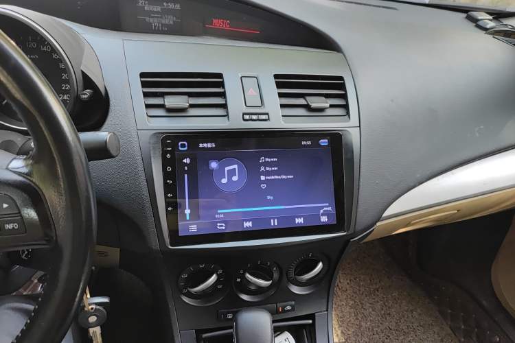 Used Mazda 3 2011 Sedan 1.6L Automatic Elite Model Audio And AC Panel
