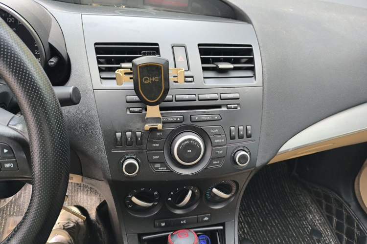 Used Mazda 3 2011 Sedan 1.6L Automatic Elite Model Audio And AC Panel