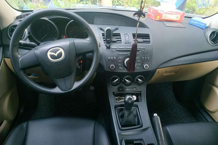 Used Mazda 3 2011 Sedan 1.6L Manual Comfort Model Center Console