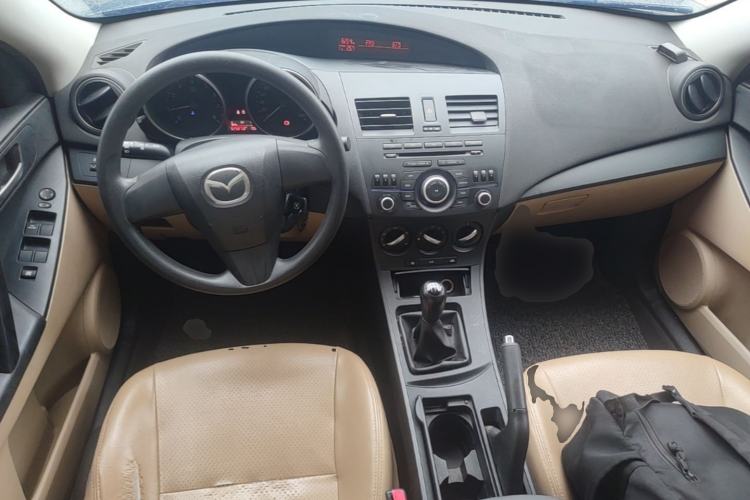 Used Mazda 3 2011 Sedan 1.6L Manual Comfort Model Center Console
