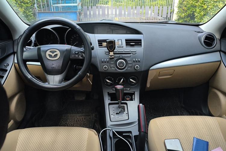 Used Mazda 3 2011 Sedan 1.6L Automatic Elite Model Center Console