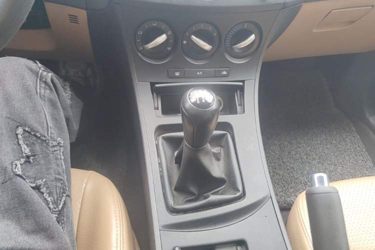 Used Mazda 3 2011 Sedan 1.6L Manual Comfort Model Gear Lever