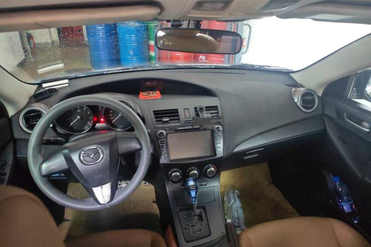 Used Mazda 3 2011 Sedan 1.6L Automatic Comfort Model Headliner
