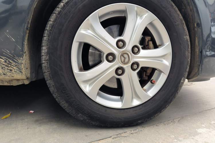 Used Mazda 3 2011 Sedan 1.6L Automatic Comfort Model Right Front Wheel Hub