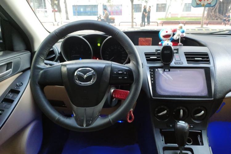 Used Mazda 3 2011 Sedan 1.6L Automatic Elite Model Center Console