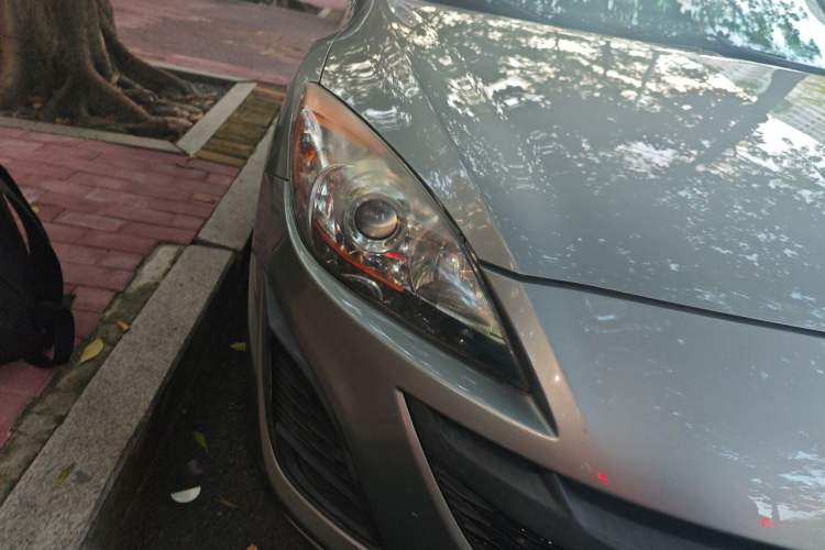 Used Mazda 3 2011 Sedan 1.6L Automatic Comfort Model Right Front Headlight