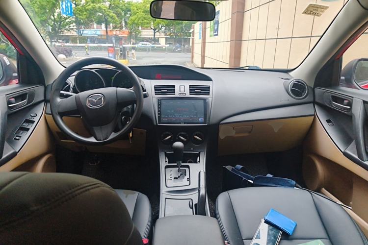 Used Mazda 3 2011 Sedan 1.6L Automatic Comfort Model Center Console