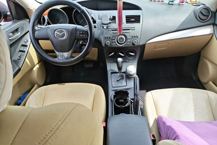 Used Mazda 3 2011 Sedan 1.6L Automatic Elite Model Center Console