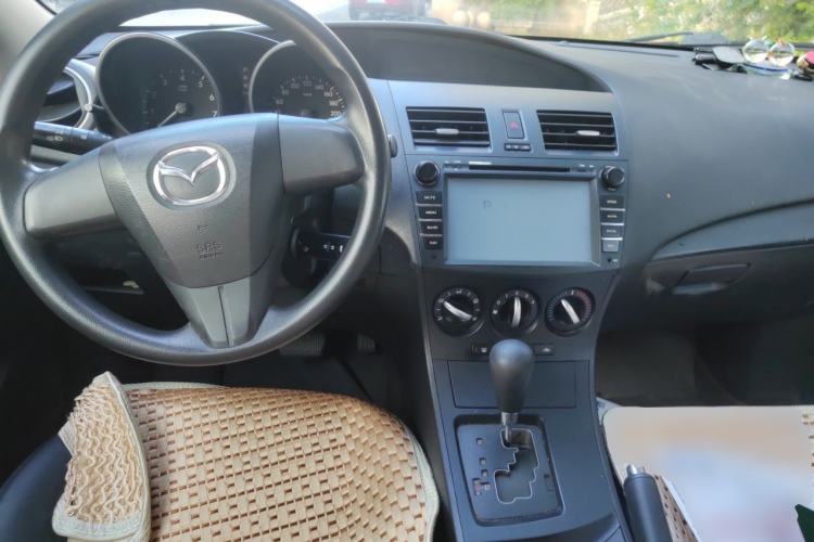 Used Mazda 3 2011 Sedan 1.6L Automatic Comfort Model Center Console