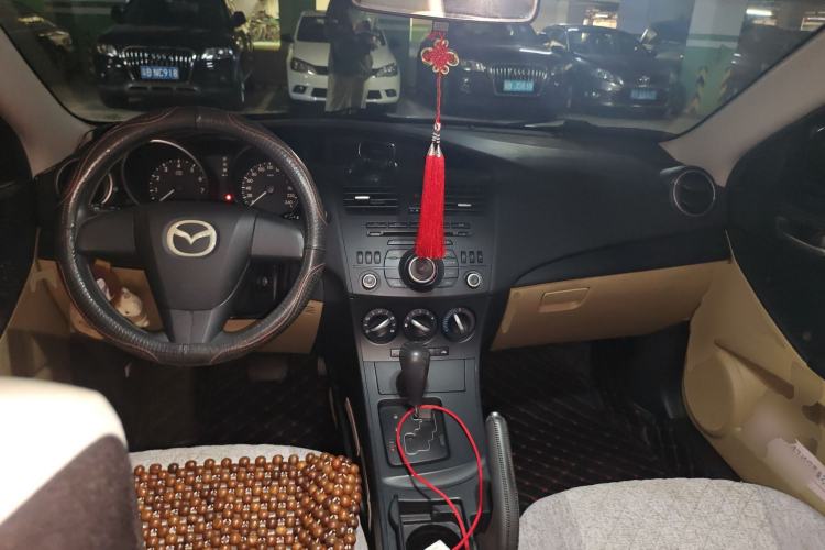 Used Mazda 3 2011 Sedan 1.6L Automatic Comfort Model Center Console