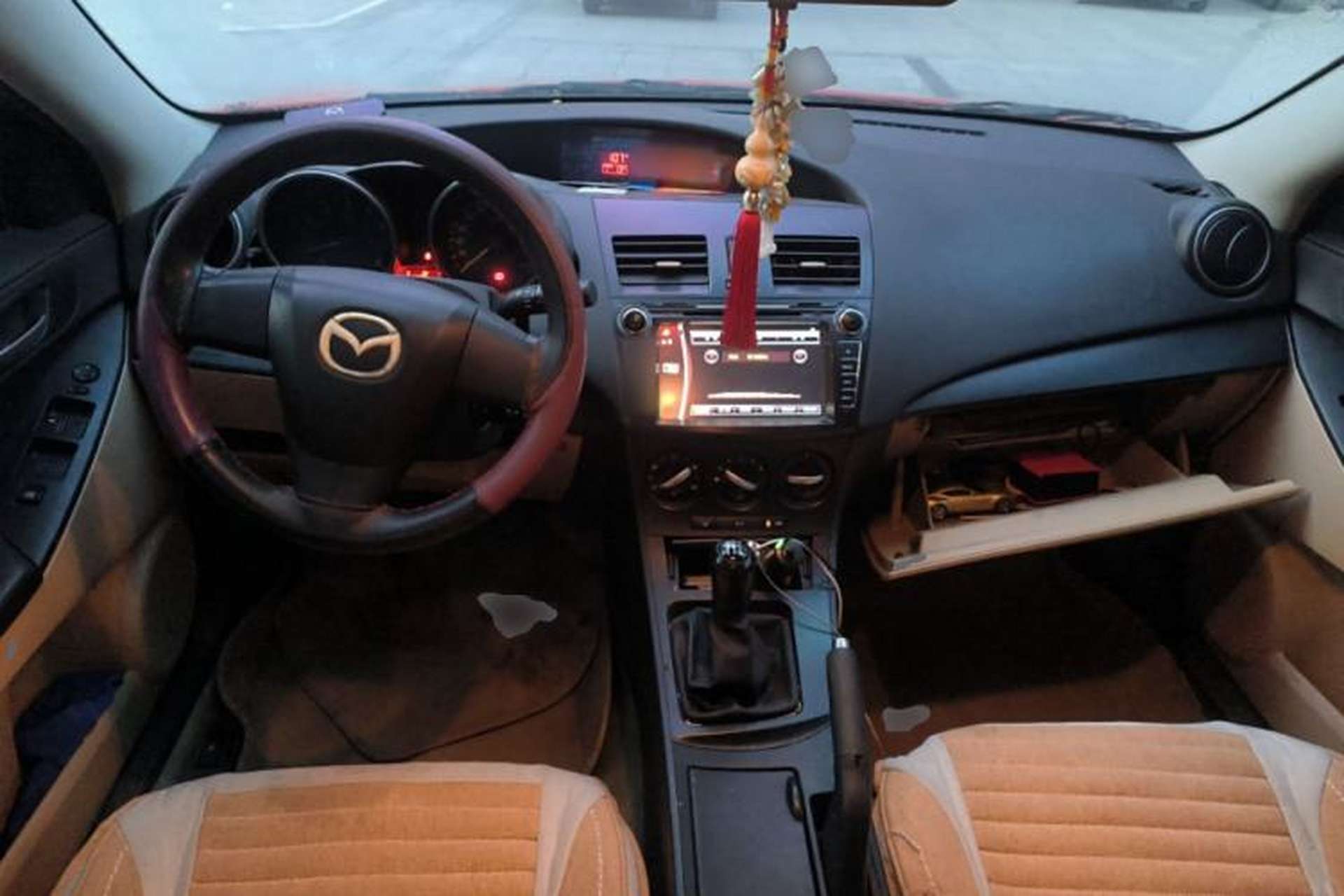 Used Mazda 3 2011 Sedan 1.6L Manual Comfort Model Center Console