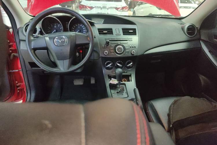 Used Mazda 3 2011 Sedan 1.6L Automatic Comfort Model Center Console