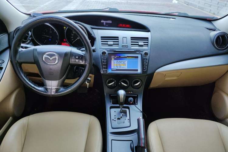 Used Mazda 3 2011 Sedan 1.6L Automatic Elite Model Center Console