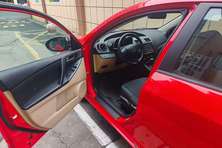 Used Mazda 3 2011 Sedan 1.6L Automatic Comfort Model Driver Seat