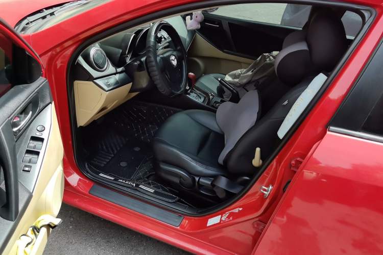 Used Mazda 3 2011 Sedan 1.6L Automatic Comfort Model Driver Seat