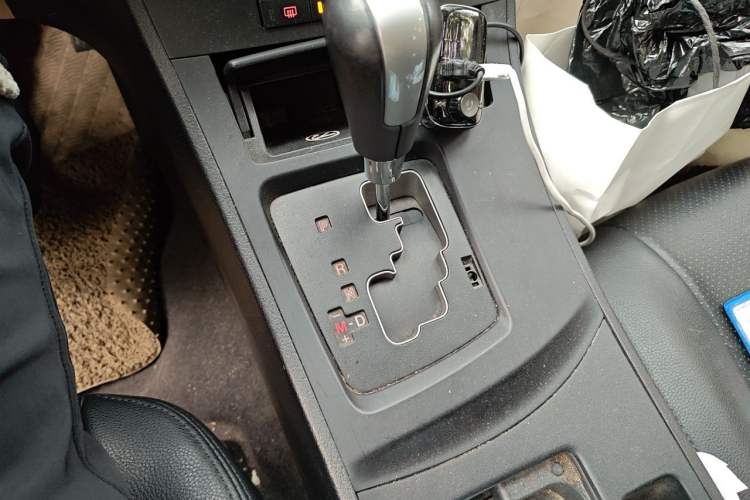 Used Mazda 3 2011 Sedan 1.6L Automatic Elite Model Gear Lever