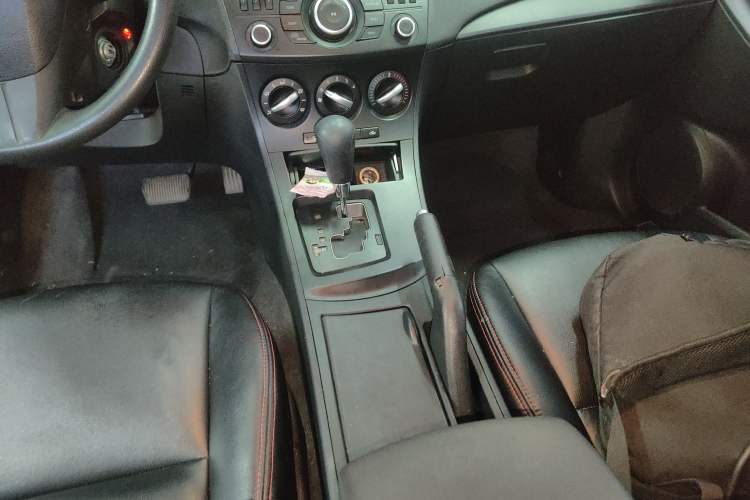 Used Mazda 3 2011 Sedan 1.6L Automatic Comfort Model Gear Lever