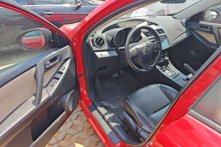 Used Mazda 3 2011 Sedan 1.6L Automatic Comfort Model Interior 2