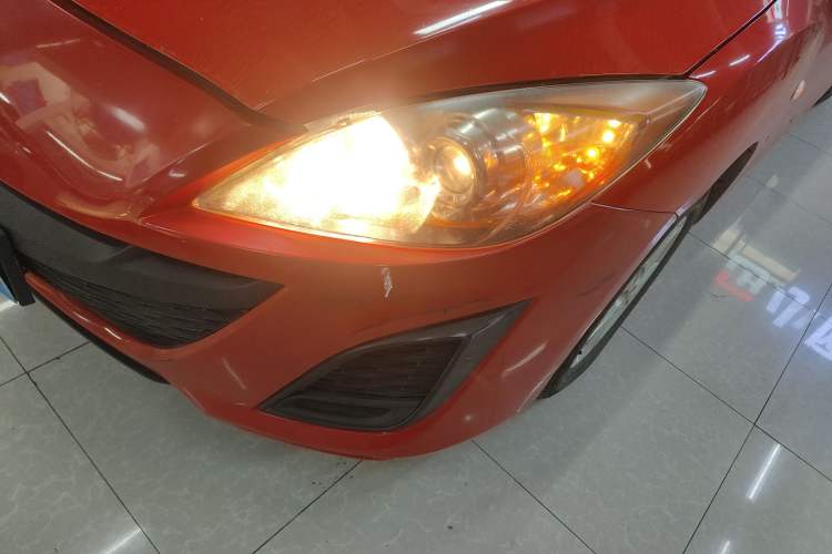 Used Mazda 3 2011 Sedan 1.6L Automatic Comfort Model Left Front Headlight