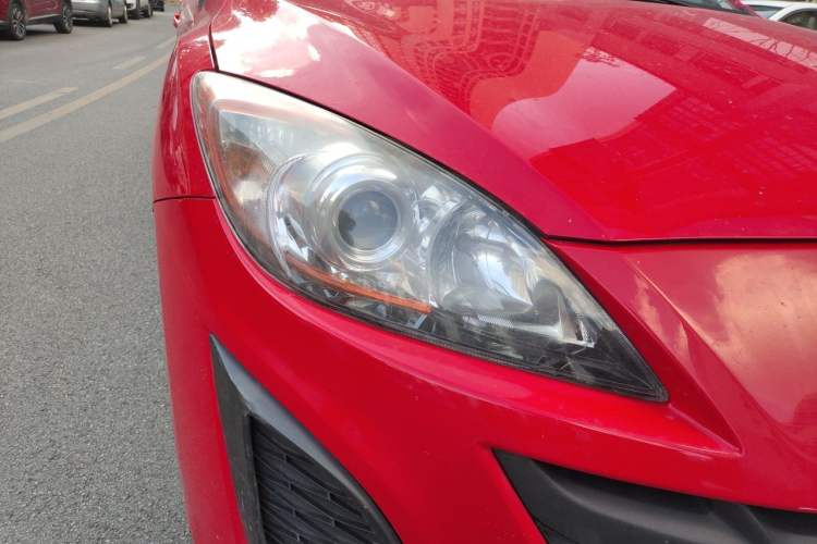 Used Mazda 3 2011 Sedan 1.6L Automatic Elite Model Right Front Headlight