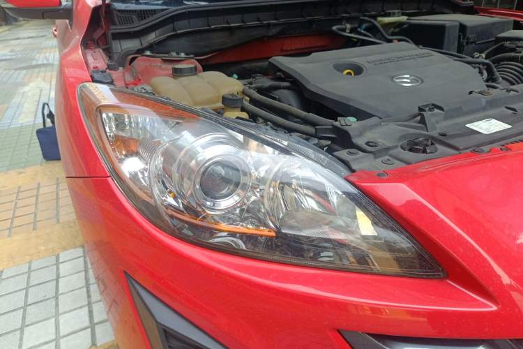 Used Mazda 3 2011 Sedan 2.0L Automatic Luxury Model Right Front Headlight