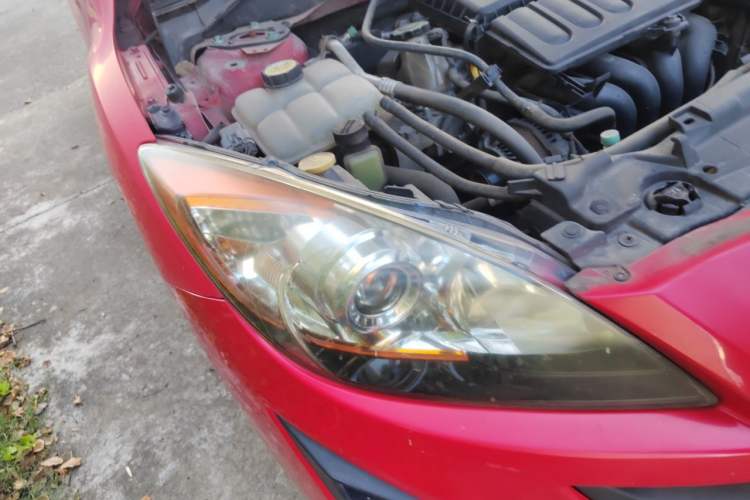Used Mazda 3 2011 Sedan 1.6L Automatic Comfort Model Right Front Headlight