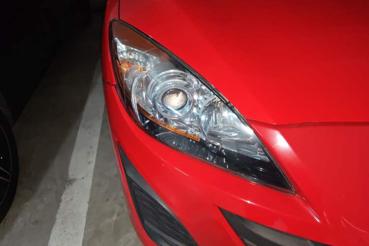 Used Mazda 3 2011 Sedan 1.6L Automatic Comfort Model Right Front Headlight