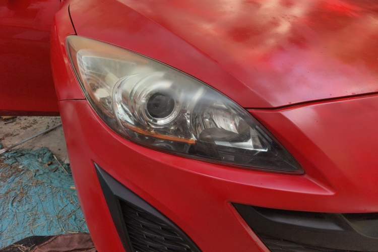 Used Mazda 3 2011 Sedan 2.0L Automatic Luxury Model Right Front Headlight