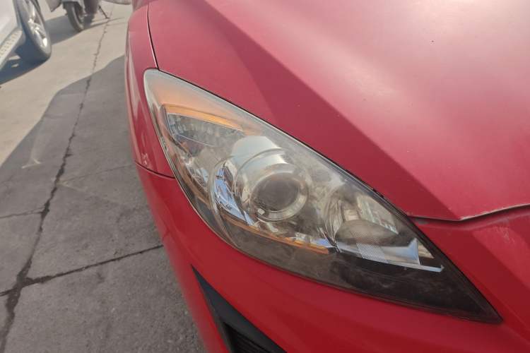 Used Mazda 3 2011 Sedan 1.6L Automatic Comfort Model Right Front Headlight