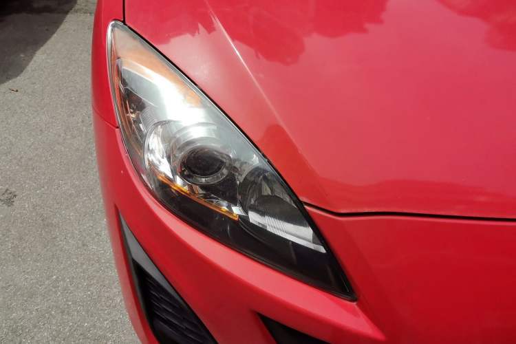 Used Mazda 3 2011 Sedan 1.6L Automatic Comfort Model Right Front Headlight