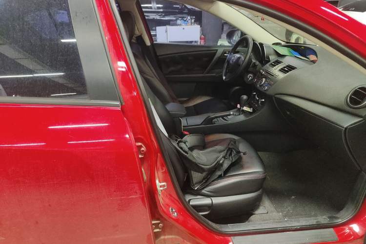 Used Mazda 3 2011 Sedan 1.6L Automatic Comfort Model Right Front Seat