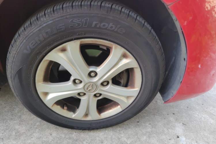 Used Mazda 3 2011 Sedan 1.6L Automatic Comfort Model Right Front Wheel Hub