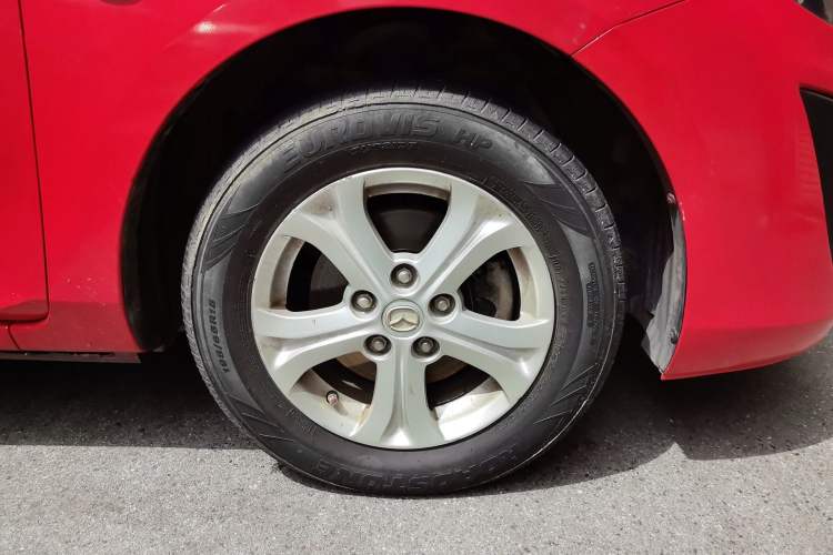 Used Mazda 3 2011 Sedan 1.6L Automatic Comfort Model Right Front Wheel Hub