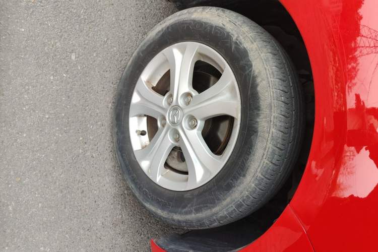 Used Mazda 3 2011 Sedan 1.6L Automatic Elite Model Right Front Wheel Hub