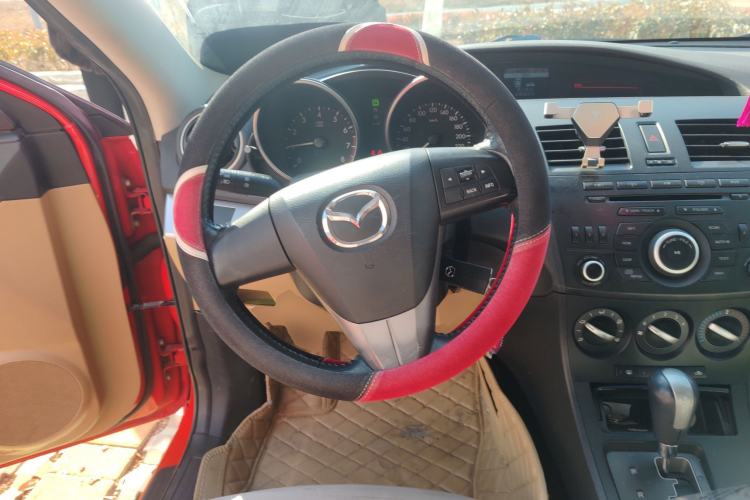 Used Mazda 3 2011 Sedan 1.6L Automatic Elite Model Steering Wheel
