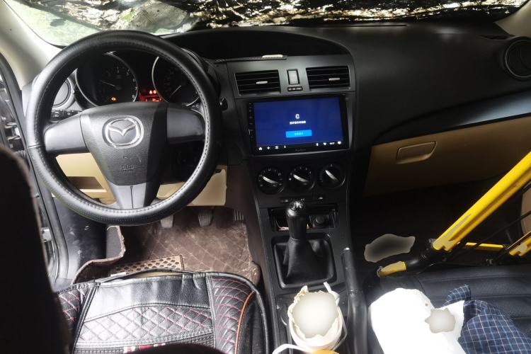 Used Mazda 3 2011 Sedan 1.6L Manual Comfort Model Center Console